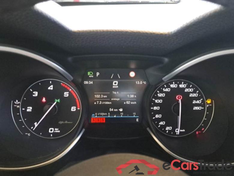 ALFA ROMEO STELVIO / 2017 / 5P / SUV 2.2 TURBO DIESEL 190CV BUSINESS AT8 Q4 #4