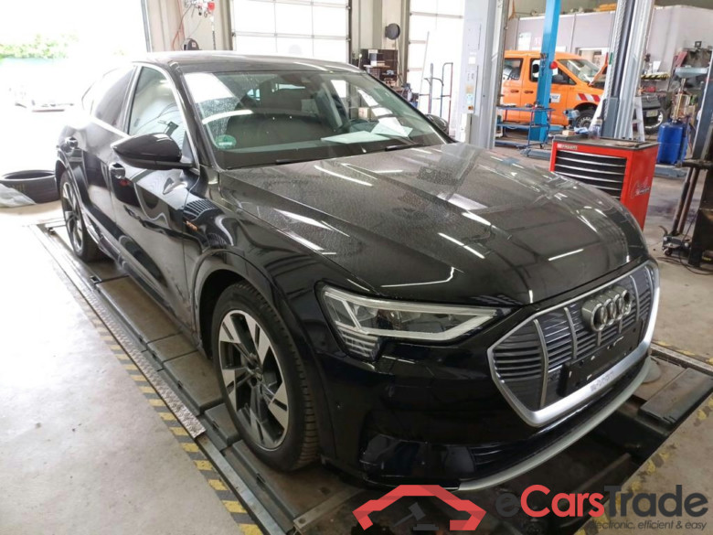 Audi 50 quattro advanced E-tron #2