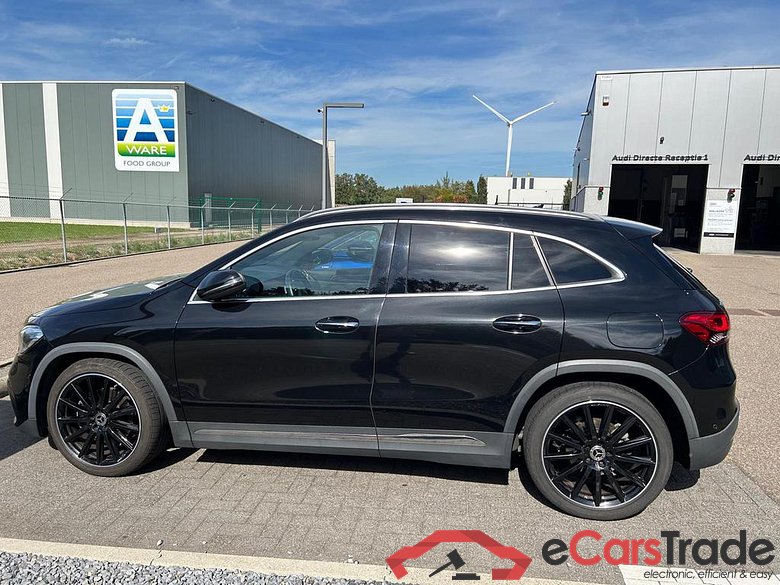 Mercedes GLA 200d AMG Aut. LED-Multibeam Widescreen Burmester Ambient Navi 1/2 Sport-Leather-Alcantara KeylessGo Camera Klima PDC ... #2