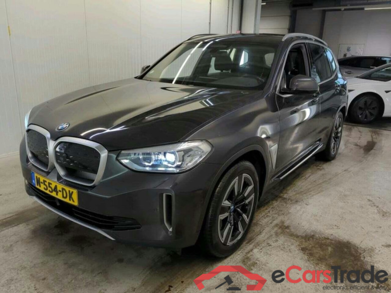BMW iX3 Executive #1
