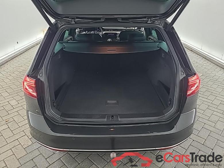 VOLKSWAGEN Passat Variant 1.5 TSI 7-DSG Elegance Business R 5D 110kW #5