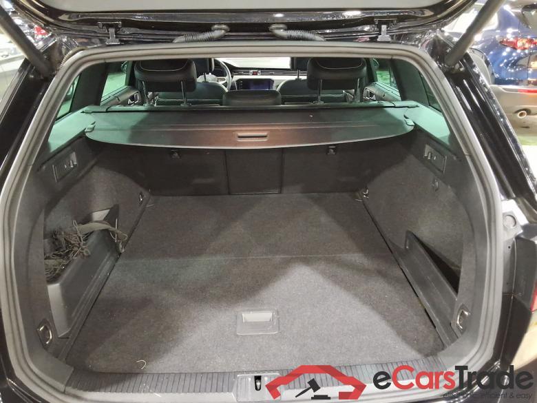 VOLKSWAGEN PASSAT VARIANT 1.4 TSI MSQ VARIANT GTE BUSINESS #3