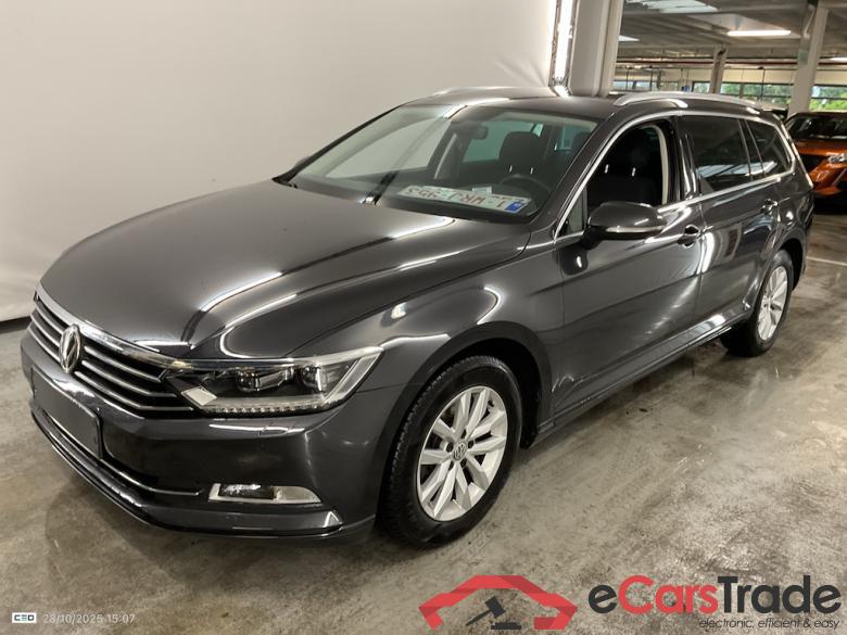 VOLKSWAGEN PASSAT VARIANT DIESEL - 2015 1.6 TDi Comfortline Bus. DSG (EU6.2) #1