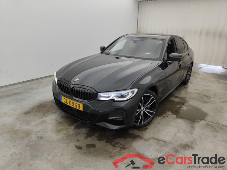 BMW 3 - 2019 330eA 184 PHEV 4d #1
