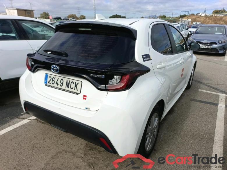 TOYOTA Yaris / 2020 / 5P / berlina con portón 1.5 120H Business Plus #2