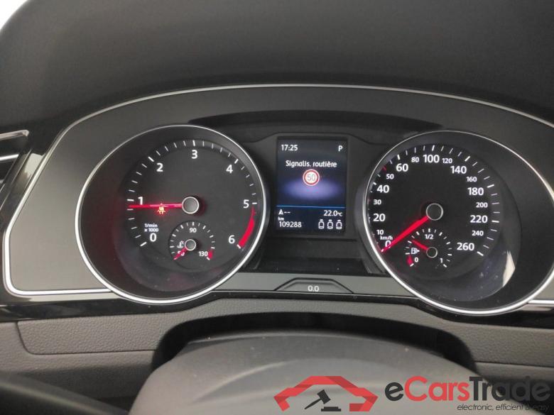 VOLKSWAGEN PASSAT VARIANT DIESEL - 2020 2.0 TDi 200 SCR Elegance DSG 5d #6
