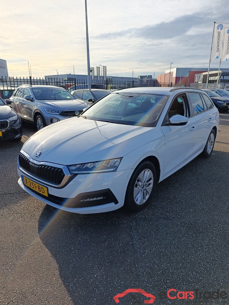 SKODA OCTAVIA COMBI 1.0 TSI Bns Edition #1