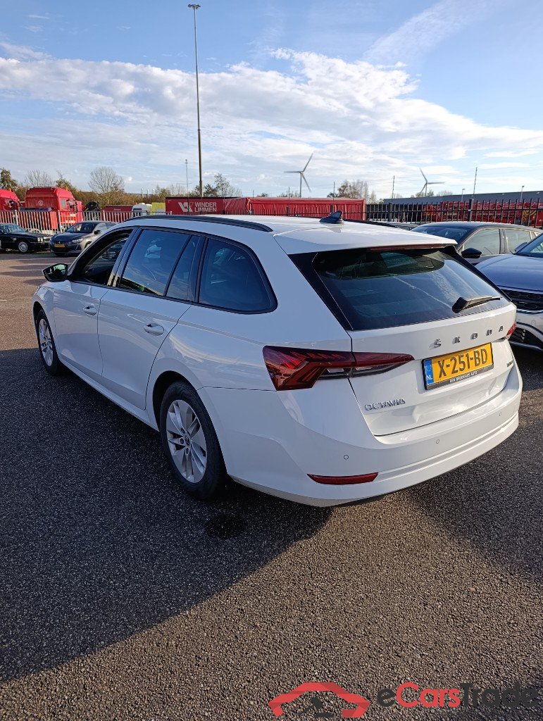 SKODA OCTAVIA COMBI 1.0 TSI Bns Edition #4