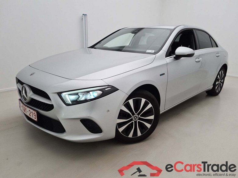 MERCEDES-BENZ A-KLASSE SEDAN 250E BUSINESS SOLUTION DCT