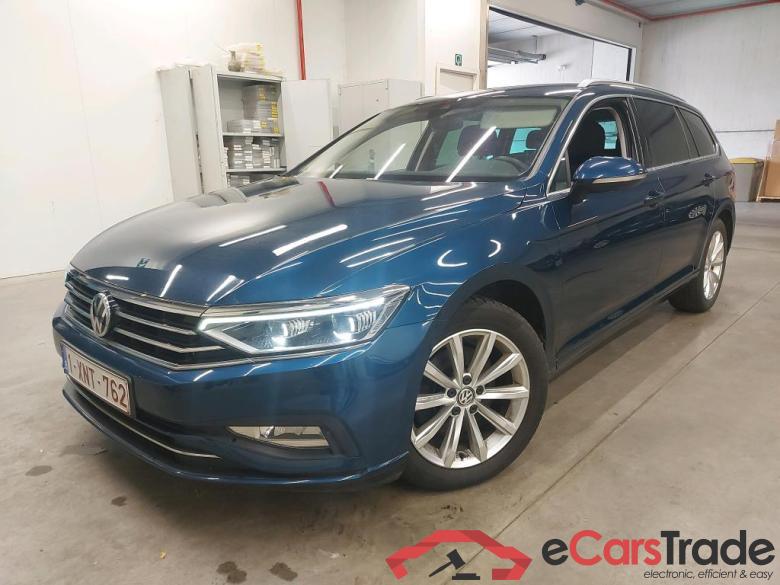 VOLKSWAGEN - VW  PASSAT VARIANT TDI 120PK DSG7 Style Business With Matrix LED & Winter I Pack & Electric Foldable Trailer Hook #1