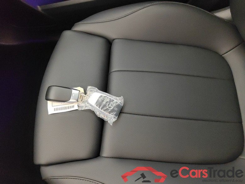 MERCEDES EQB (X253) 66.5 kWh EQB 350 292hp 4-Matic Luxury Line 5d #4