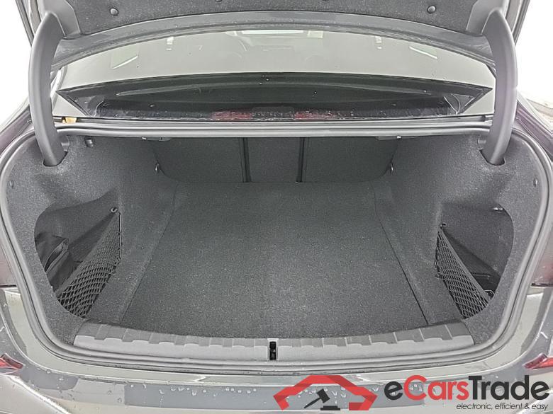 BMW 3 Serie Sedan 318iA 4D 115kW #5