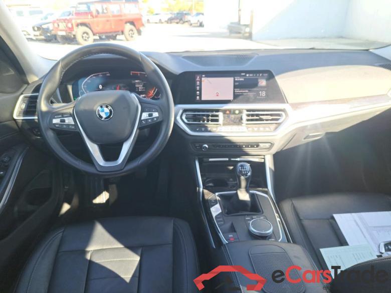 BMW Serie 3 / 2018 / 4P / sedán 318d #3
