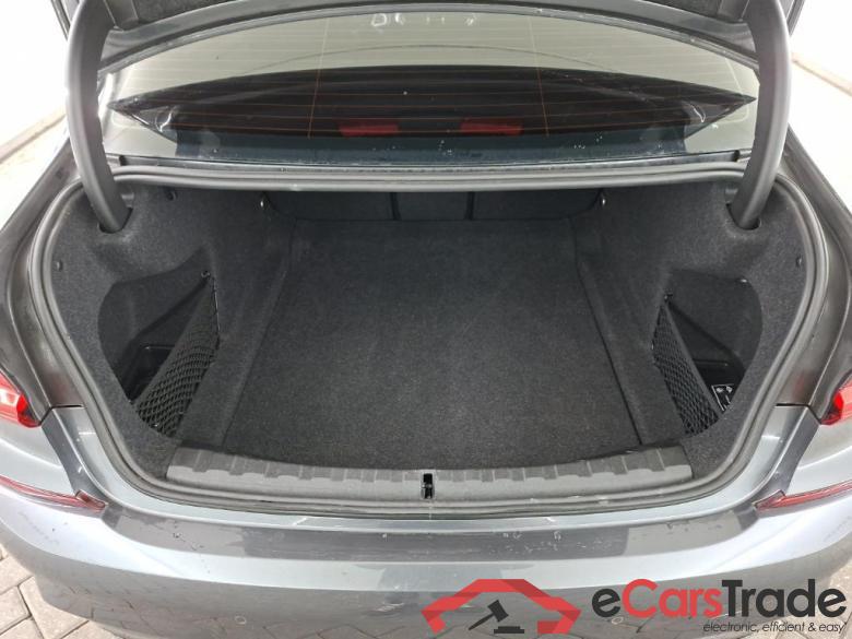 BMW 3 Serie Sedan 318iA 4D 115kW #5