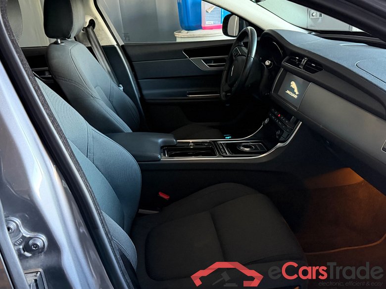 Jaguar XF Sport Brake 2.0 D E-Performance Aut. Xenon Navi-Pro KeylessGo Klima PDC ... #6