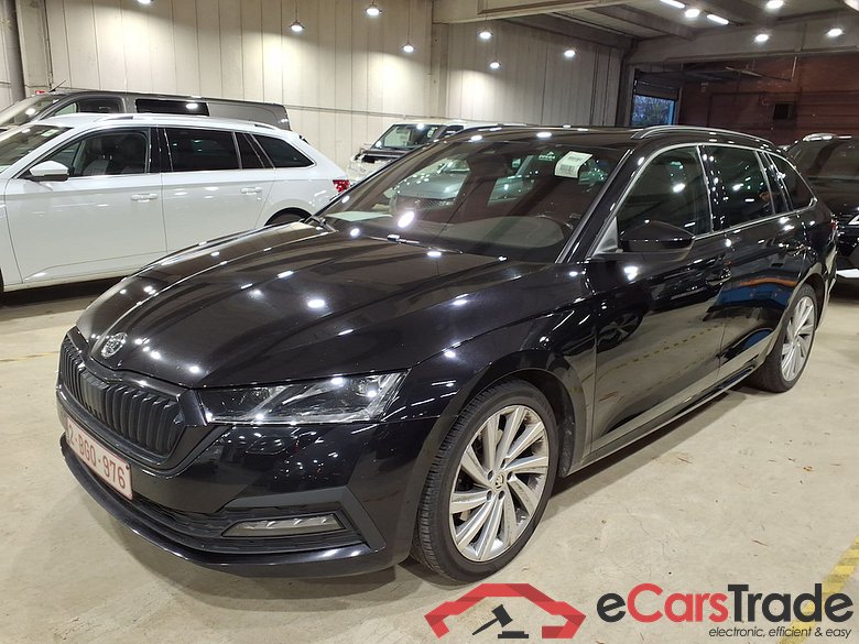 Skoda Octavia Combi 2.0 CRTDI 150Hp Clever+ Aut. Pano LED-Xenon Navi Virtual Ambient ACC Sport-Seats KeylessGo Klima PDC ...