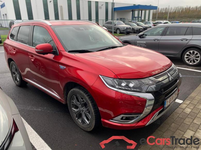 MITSUBISHI Outlander Outlander 2.4i 4WD PHEV Instyle SDA-NAV #1