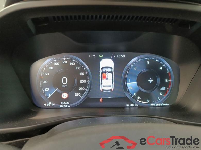 Volvo XC40 D3 R-Design 5d #6