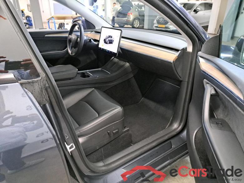 Tesla Model Y Long Range Dual Motor AWD Pano LED-Xenon Navi Leather KeylessGo Camera Klima PDC ... #5