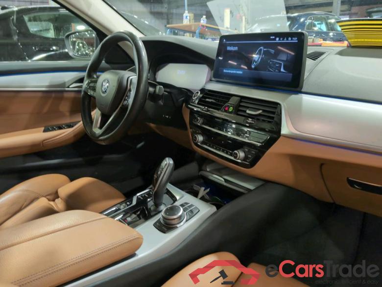 BMW 530e Touring Aut. LED-Xenon LC-Pro Navi-Pro Ambient Sport-Leather KeylessGo Camera Klima PDC ... #6