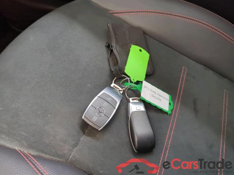 Mercedes-Benz CLA Shooting Brake CLA 180 DCT AMG Line 5d #4