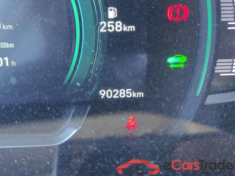 HYUNDAI IONIQ / 2019 / 5P / berlina con portón 1.6 GDI HEV Tecno DCT #5