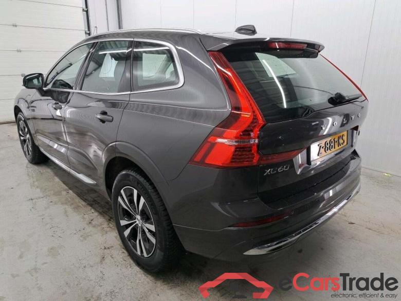 VOLVO XC60 2.0 T6 AWD Ess Edt B #6