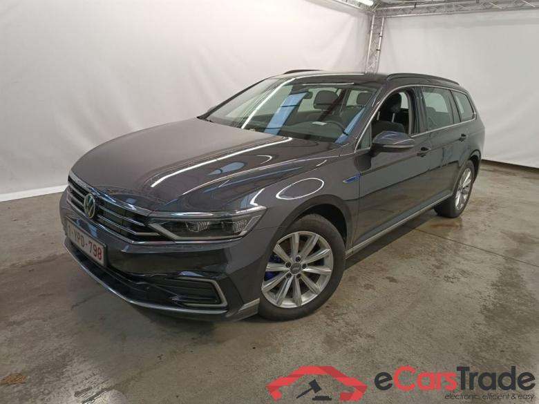 Volkswagen Passat Variant 1.4 TSI DSG6 GTE Business 5d #1