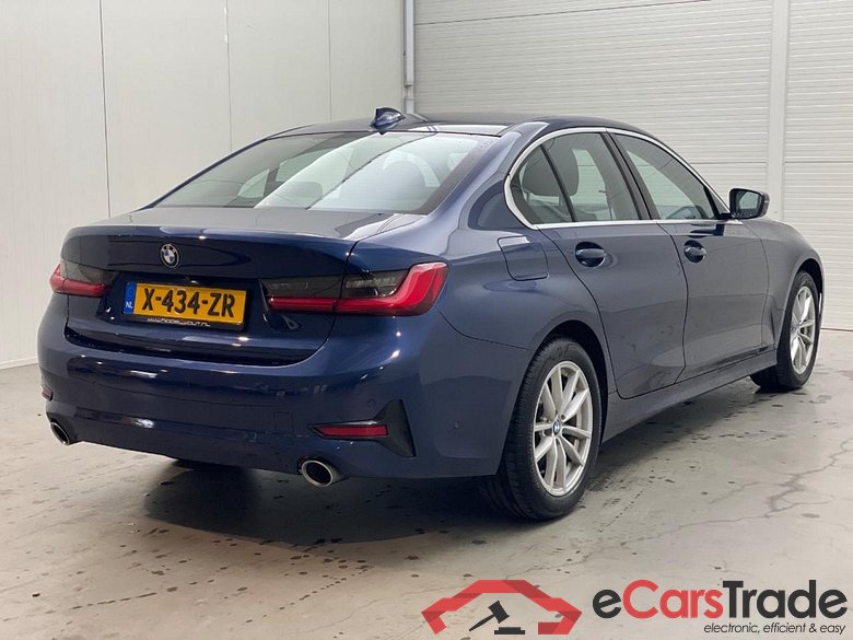 BMW 3-serie 330i High Executive #4