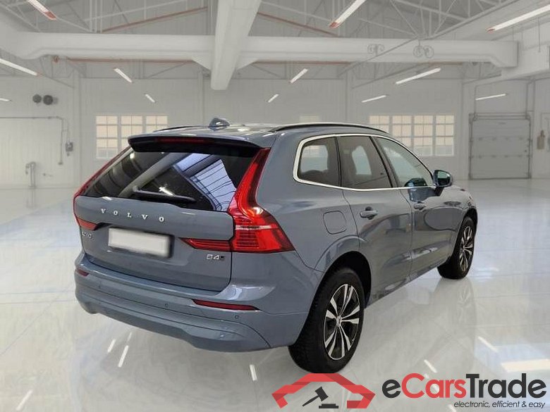 VOLVO XC60 / 2021 / 5P / SUV B4 D AWD AUTOMATICO MOMENTUM PRO MY22 #2