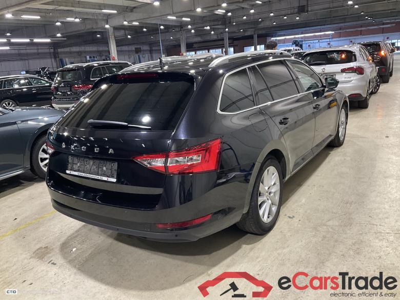 SKODA SUPERB COMBI DIESEL - 2019 2.0 CR TDi Style DSG #4