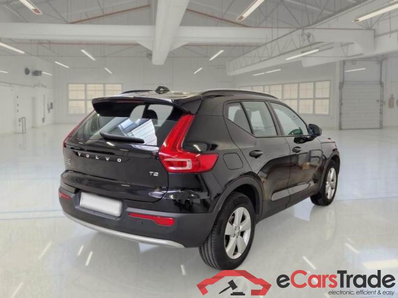 VOLVO XC40 / 2021 / 5P / SUV T2 AUTOMATICO ESSENTIAL #2