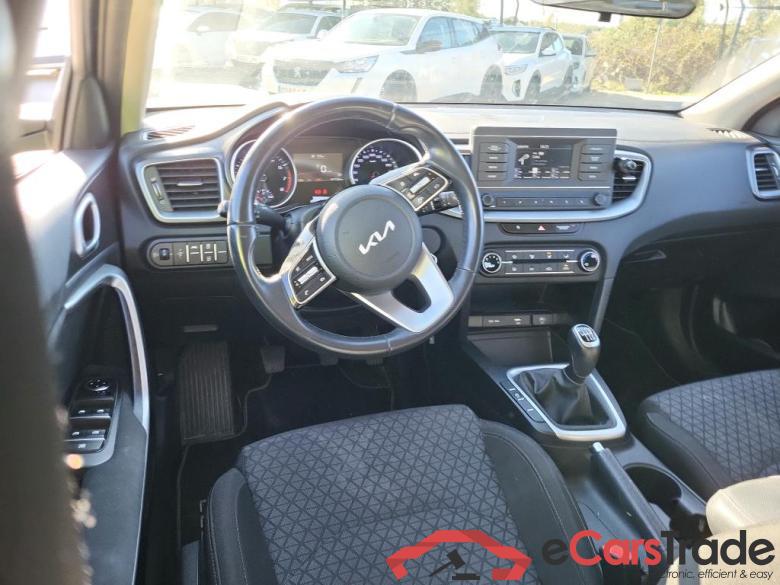 KIA Ceed / 2021 / 5P / berlina con portón 1.0 T-GDi 74kW (100CV) Concept #3