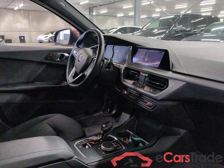 BMW 116d Aut. LED-Xenon Ambient Navi KeylessGo Klima PDC ... #3