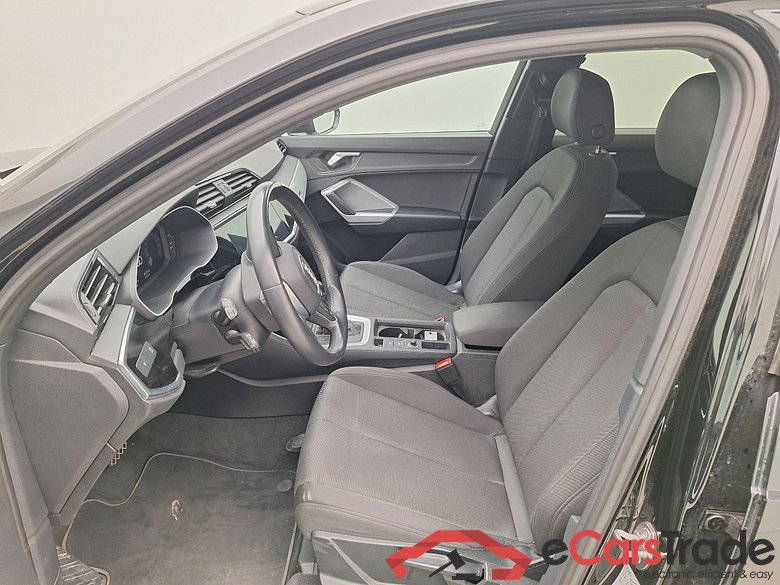 Audi, Q3 '18, Audi Q3 35 TDI S Tronic Bus. Ed. Attraction 5d #3