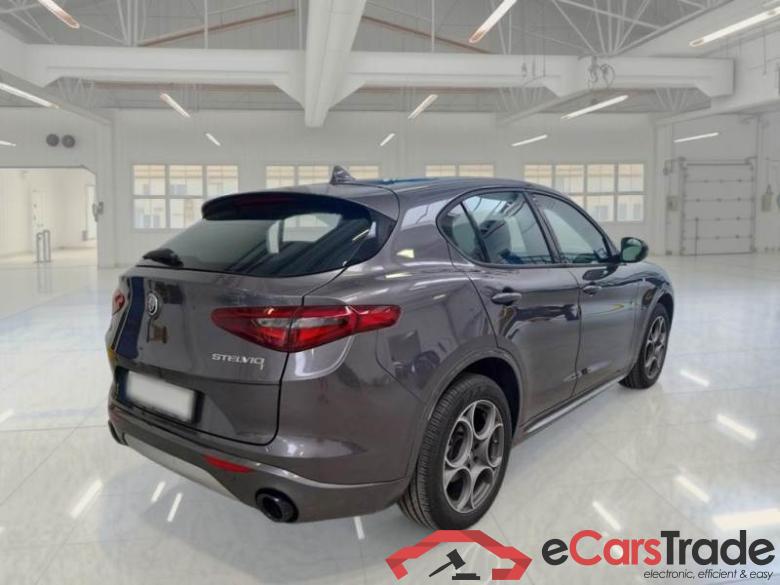 ALFA ROMEO STELVIO / 2017 / 5P / SUV 2.2 TD 210 CV TI AT8 Q4 #2