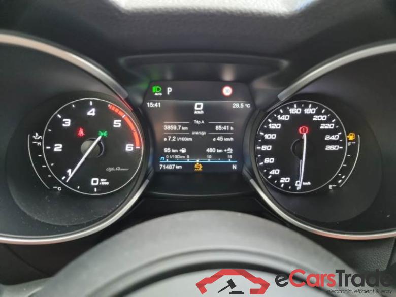 ALFA ROMEO STELVIO / 2017 / 5P / SUV 2.2 TD 210 CV TI AT8 Q4 #4