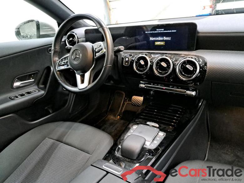 Mercedes CLA 180d SB Aut. Pano LED-Xenon Widescreen Navi KeylessGo Camera Klima PDC ... #3