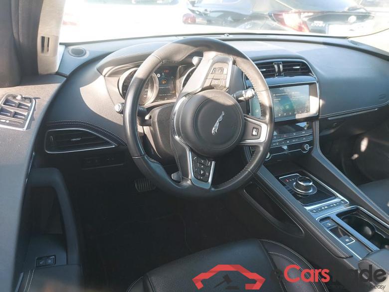 JAGUAR F-Pace / 2015 / 5P / todoterreno 2.0L i4D AWD Automático R-Sport #3