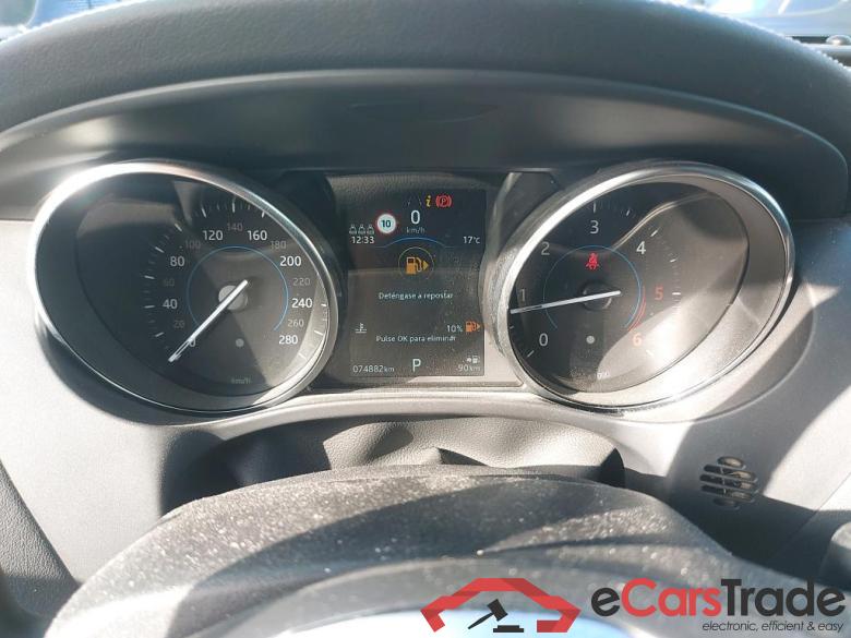 JAGUAR F-Pace / 2015 / 5P / todoterreno 2.0L i4D AWD Automático R-Sport #4