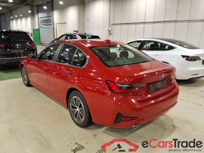 BMW 318d LED-Xenon LC-Pro Navi Leather KeylessGo Camera Klima PDC ... #4