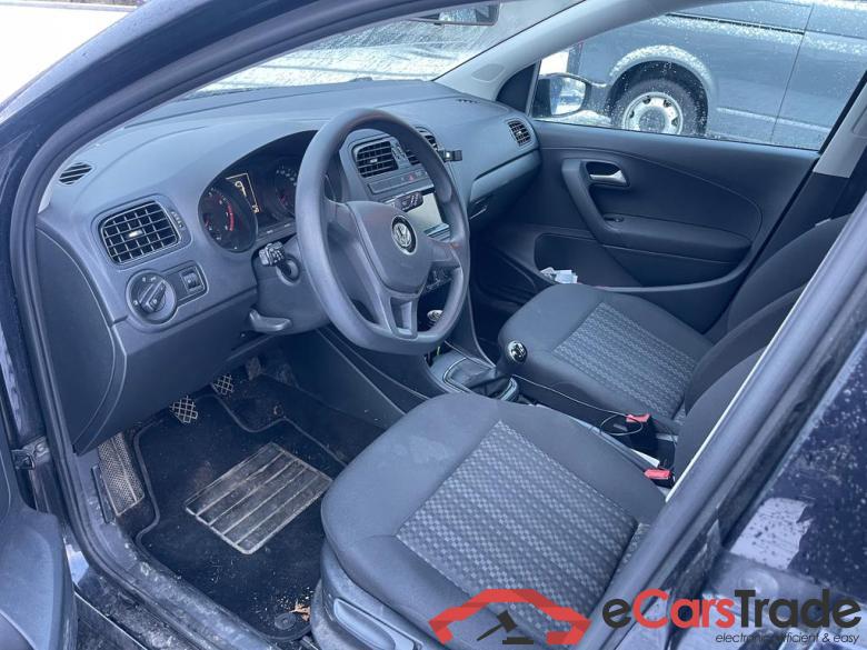 VOLKSWAGEN Polo Polo Trendline 1.0   44 kW (60 ch) 5 vitesses manuel #3