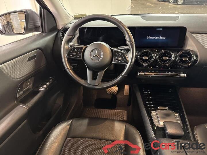 Mercedes GLA 180d Aut. Widescreen Navi 1/2 Leather KeylessGo Camera Klima PDC ... #5