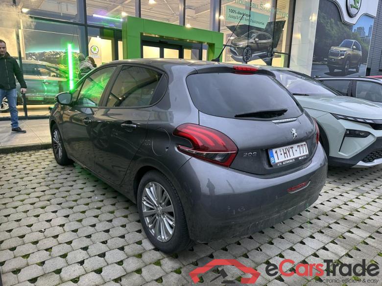 PEUGEOT 208 1.2i PureTech Style #3