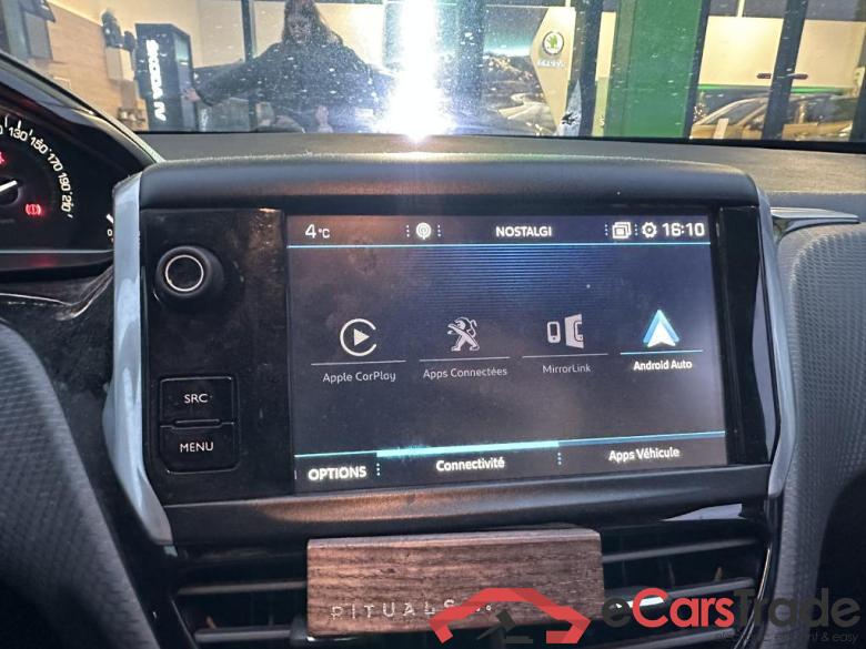 PEUGEOT 208 1.2i PureTech Style #5