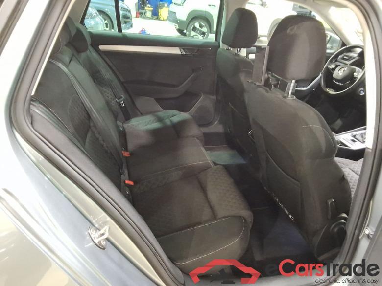 SKODA SUPERB COMBI - 2019 1.4 TSI PHEV Ambition DSG #5