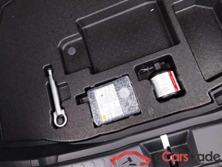 TOYOTA C-HR 1.8 Hybrid 140 Active #6