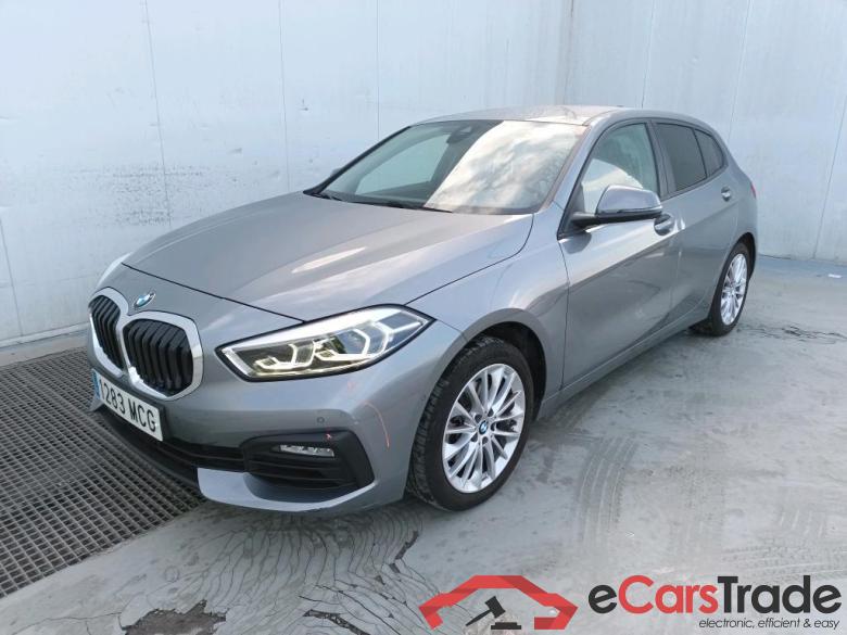 BMW Serie 1 / 2019 / 5P / berlina con portón 118i Corporate Auto. (AC2) #1