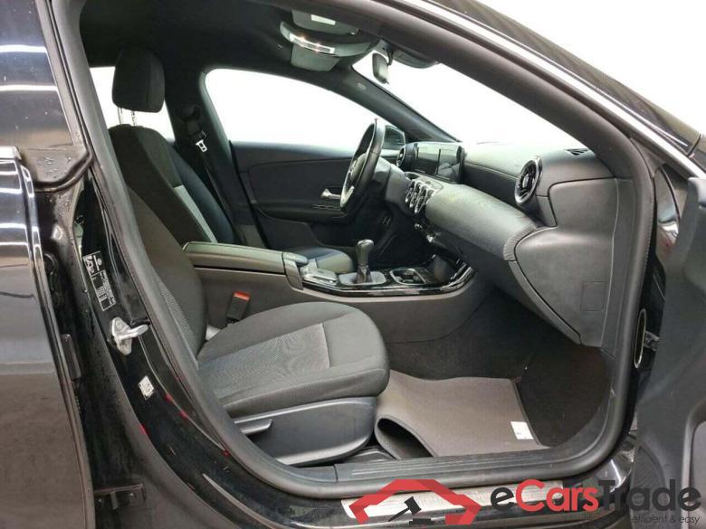 MERCEDES-BENZ CLA-klasse Shooting Brake 180 #6