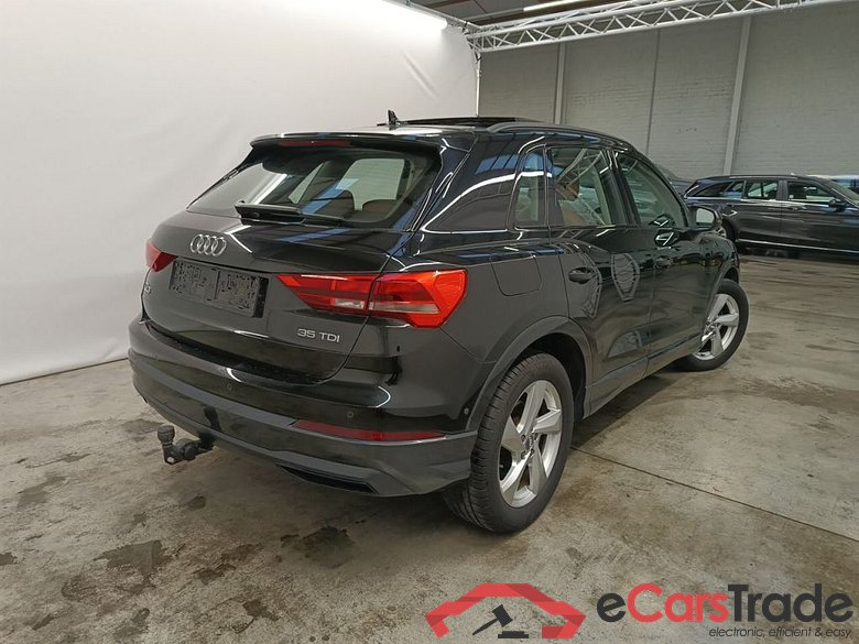 Audi Q3 35 TDI S tronic Advanced Business Editio 5d #2